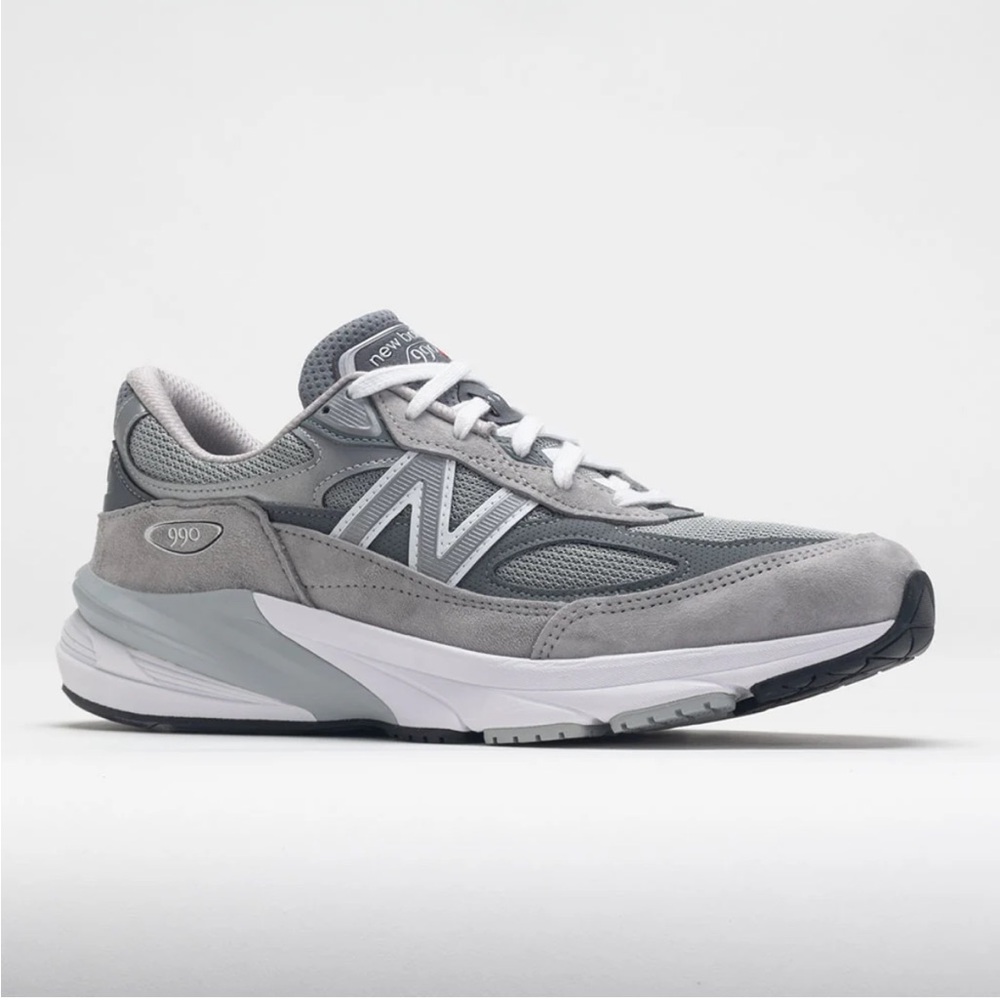 NEW BALANCE 990 SNEAKERS